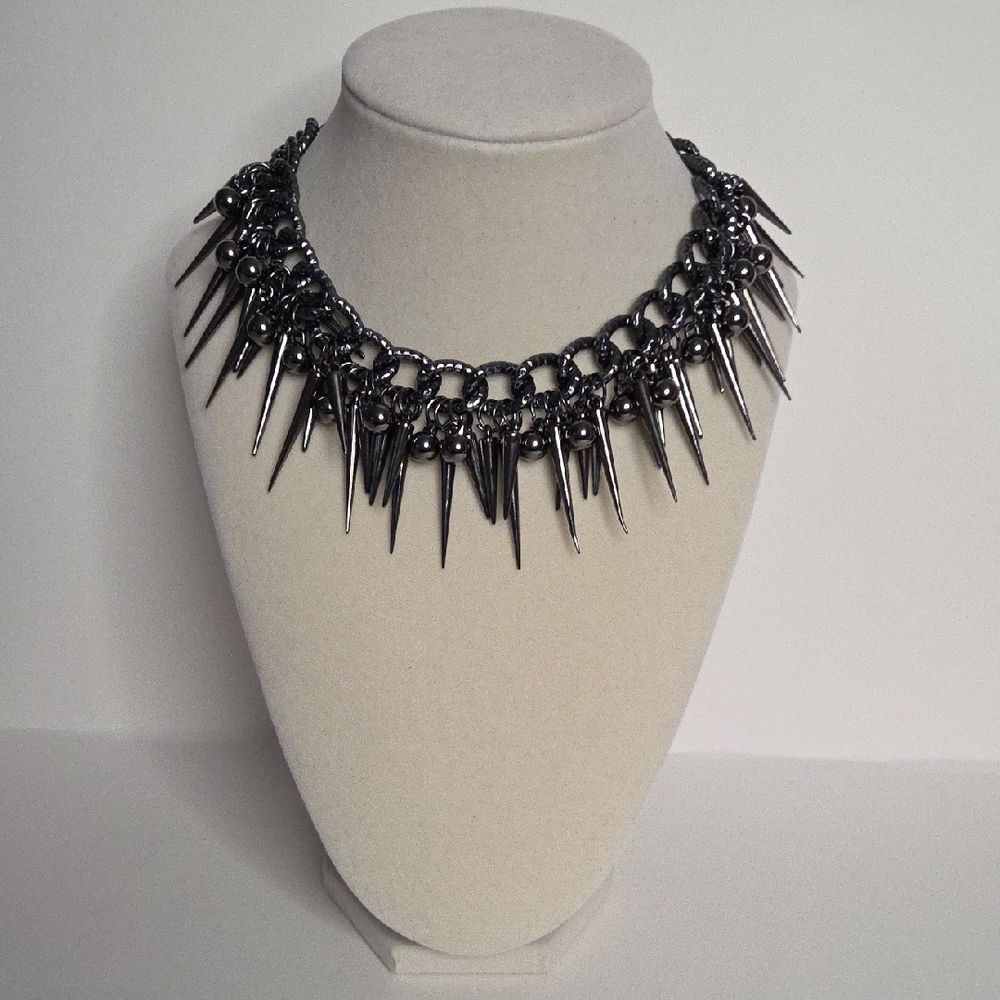 Elegant Black Spike Necklace